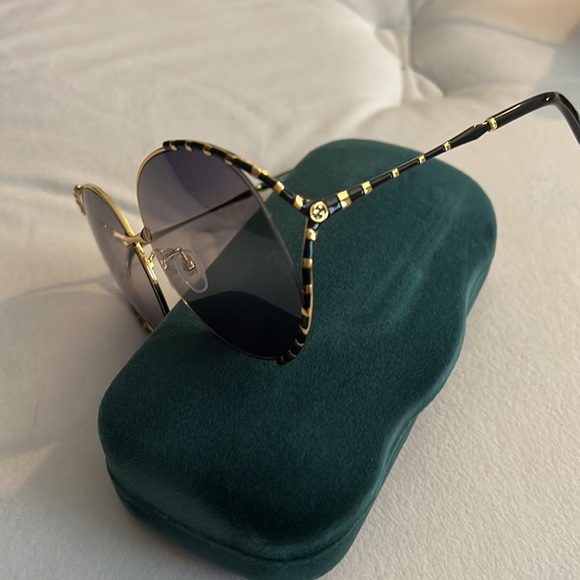 New Authentic Gucci oversized sunglasses - Picture 5 of 7